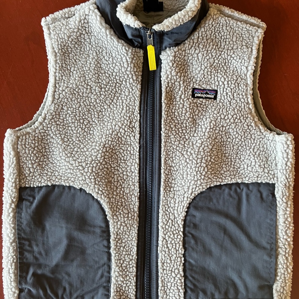 Patagonia RetroX fleece kids vest S 7/8 gray